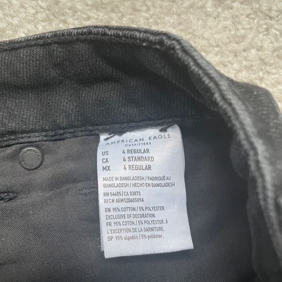 American Eagle Ripped Mom Jeans - Picture 3 of 3